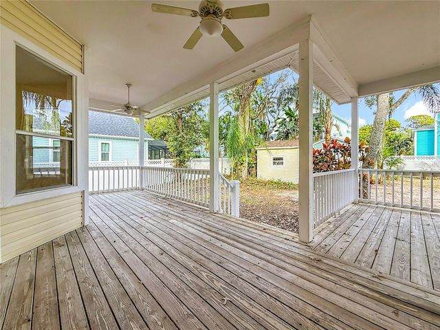 402 N CAROLINA AVENUE, Palm Harbor, FL 34683