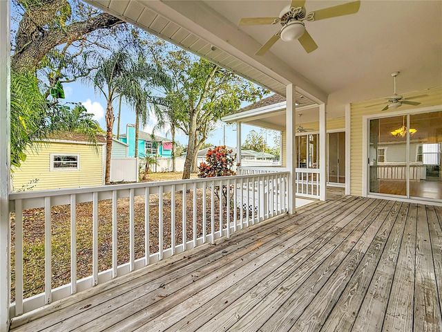402 N CAROLINA AVENUE, Palm Harbor, FL 34683