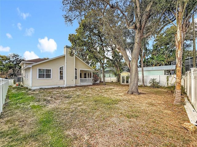 402 N CAROLINA AVENUE, Palm Harbor, FL 34683