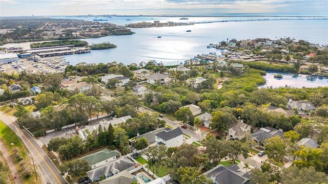 402 N CAROLINA AVENUE, Palm Harbor, FL 34683