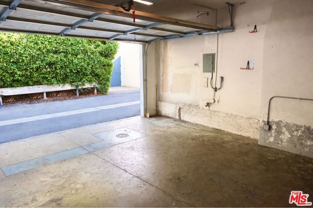 214 S Spalding Drive, Beverly Hills, CA 90212