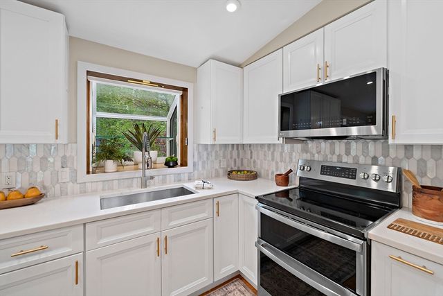 68 Dothan St, Arlington, MA 02474