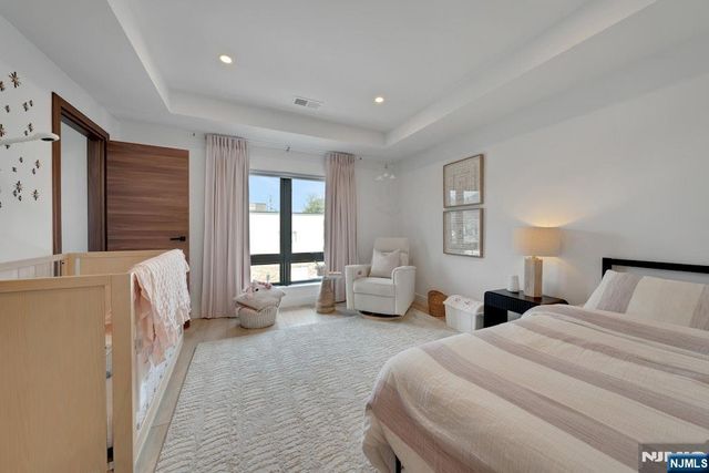 1 Franklin Turnpike 1, Waldwick, NJ 07463