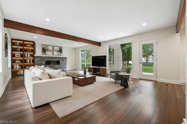263 E Pine Lake Road, North Lima, OH 44452