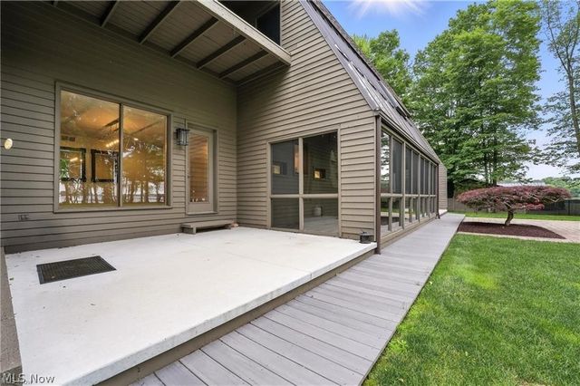 263 E Pine Lake Road, North Lima, OH 44452