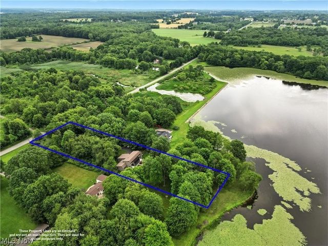 263 E Pine Lake Road, North Lima, OH 44452