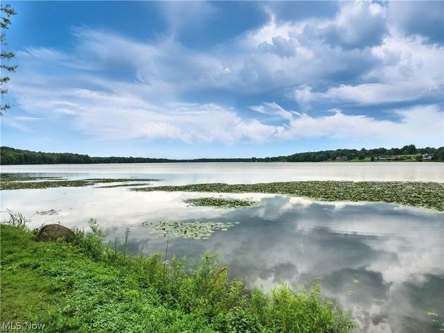 263 E Pine Lake Road, North Lima, OH 44452