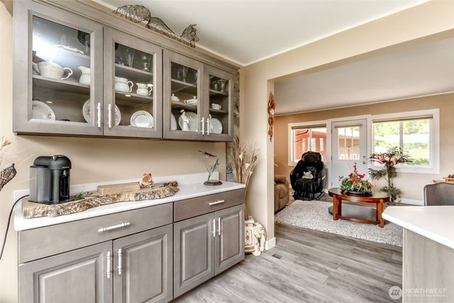 36510 Mountain Highway E, Eatonville, WA 98328