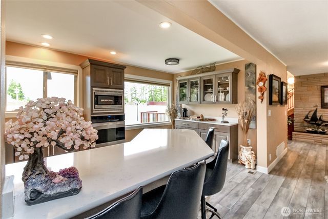 36510 Mountain Highway E, Eatonville, WA 98328