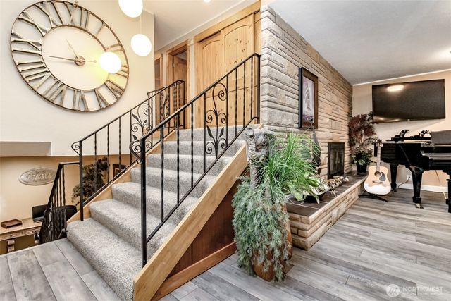 36510 Mountain Highway E, Eatonville, WA 98328