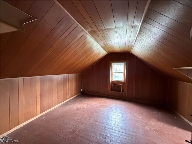 411 Chestnut Avenue NE, Warren, OH 44483