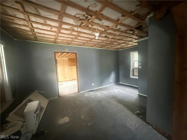 411 Chestnut Avenue NE, Warren, OH 44483