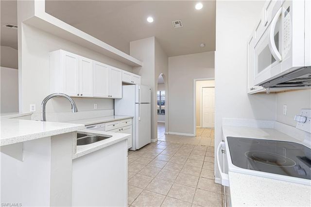 1704 NW 11th CT, Cape Coral, FL 33993