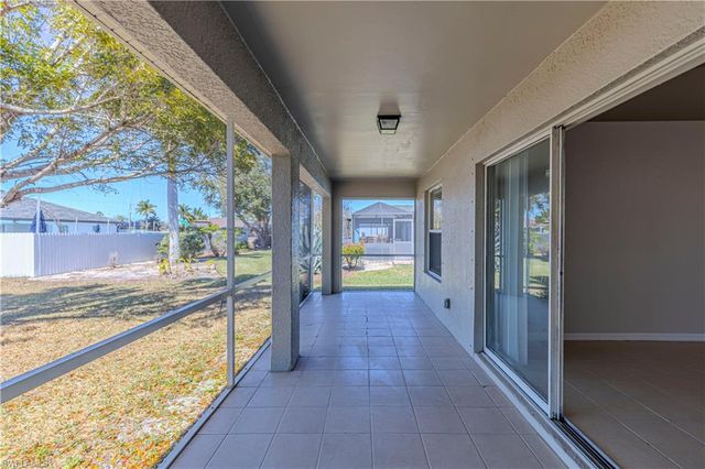 1704 NW 11th CT, Cape Coral, FL 33993