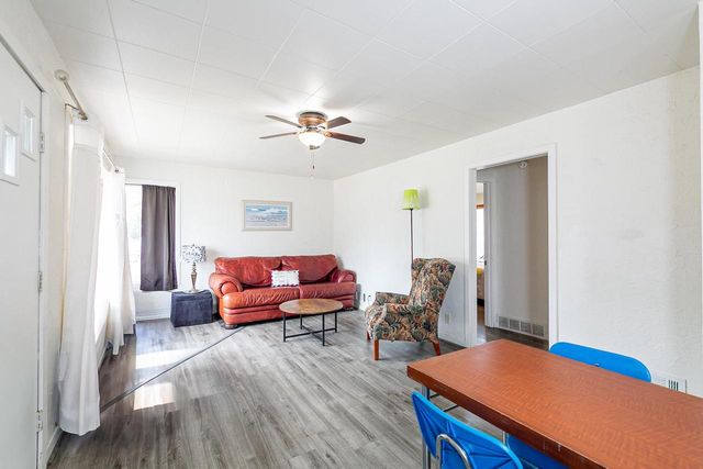 401 GARDNERS, Appleton, WI 54915
