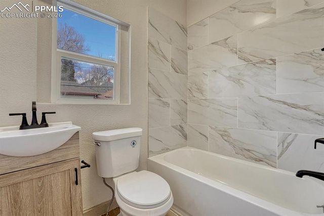 422 E Boulder Street, Colorado Springs, CO 80903