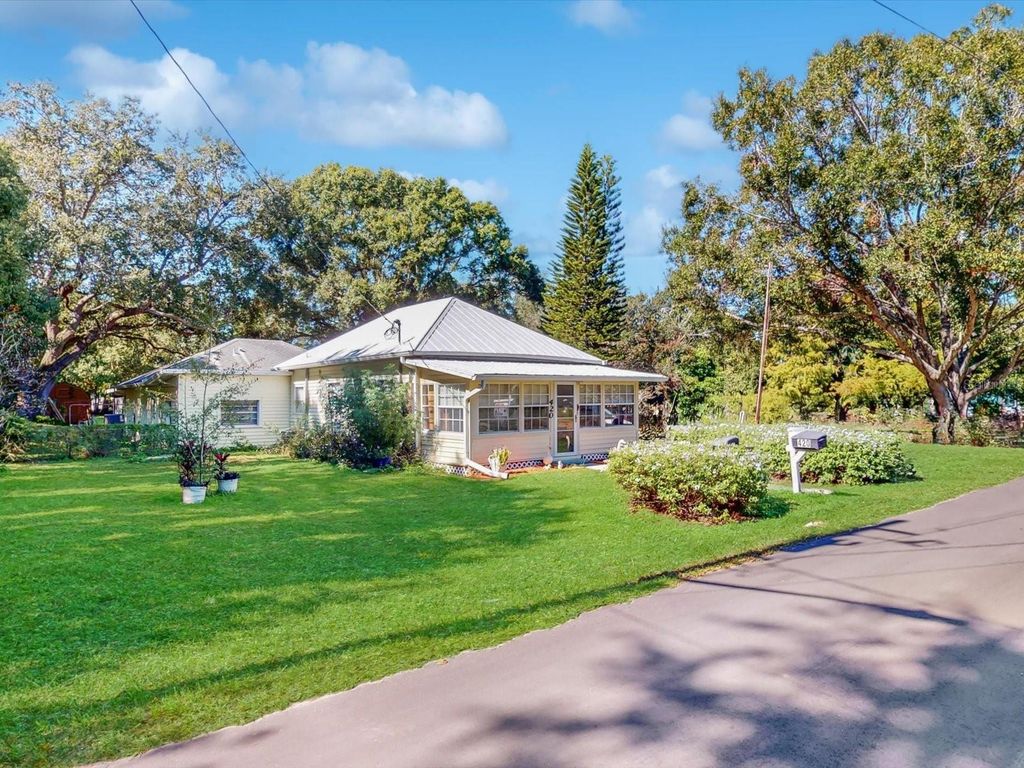 Image 2 of property listing at 420 JACKS MEMORIAL ROAD, St Cloud, FL 34769