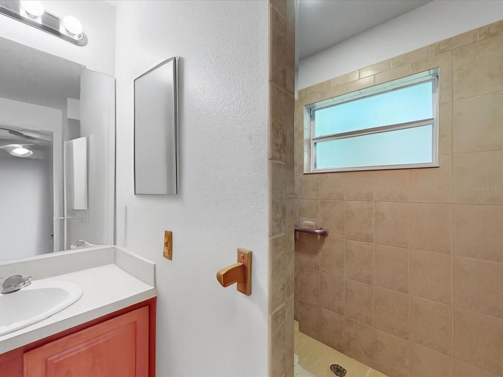 Image 24 of property listing at 420 JACKS MEMORIAL ROAD, St Cloud, FL 34769