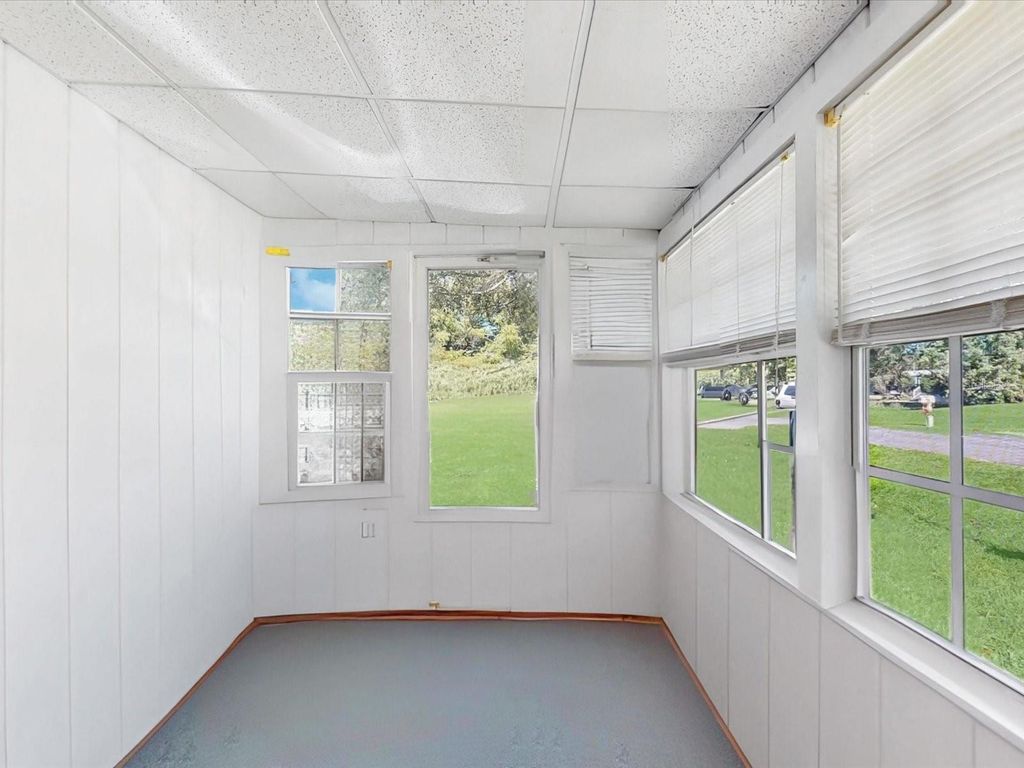 Image 5 of property listing at 420 JACKS MEMORIAL ROAD, St Cloud, FL 34769