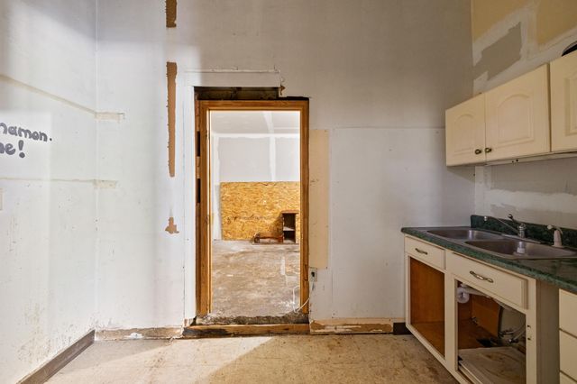 381 S Main Street Street, Winchester, KY 40391