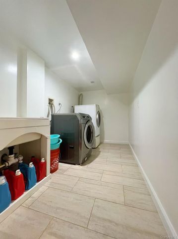 260-01 57th Avenue, Little Neck, NY 11362