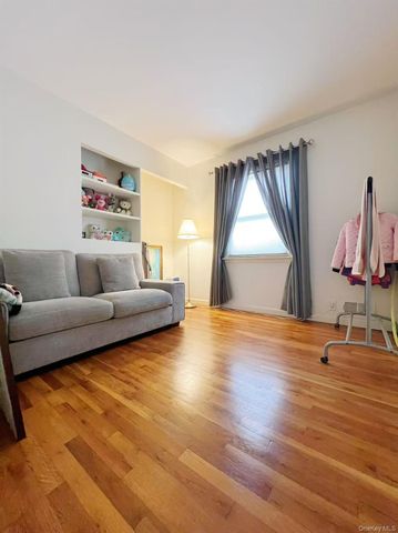 260-01 57th Avenue, Little Neck, NY 11362