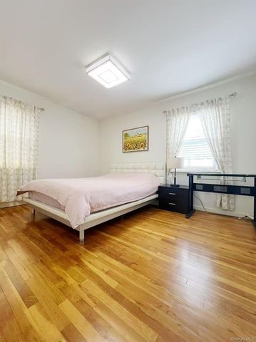 260-01 57th Avenue, Little Neck, NY 11362