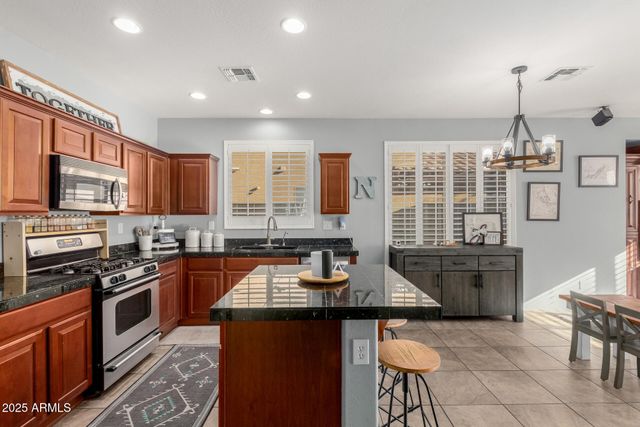 3739 W MEMORIAL Drive, Phoenix, AZ 85086