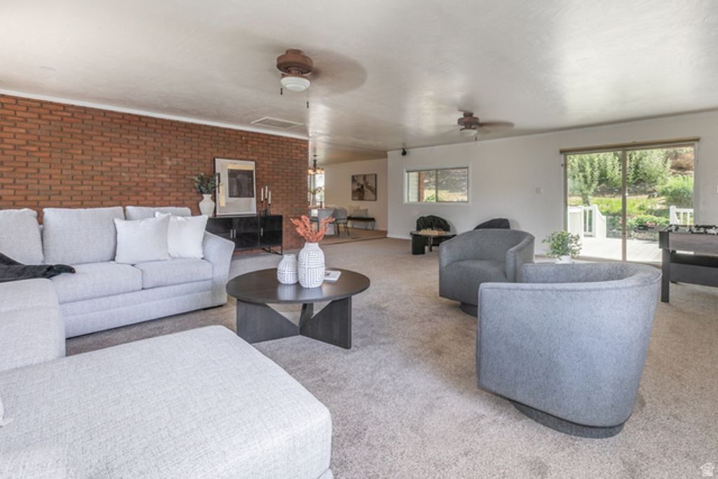 1360 N NOLA DR, Centerville, UT 84014 — exterior