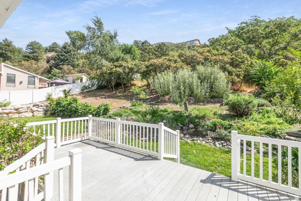 1360 N NOLA DR, Centerville, UT 84014 — photo 3