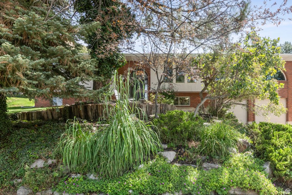 1360 N NOLA DR, Centerville, UT 84014 — photo 4