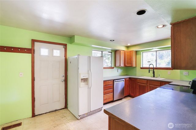 7487 Bethel Burley Road SE, Port Orchard, WA 98367