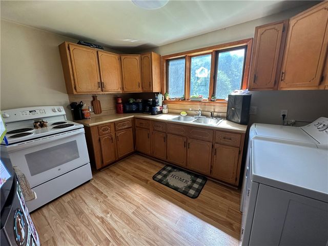 8182 Centerport Road, Mentz, NY 13140