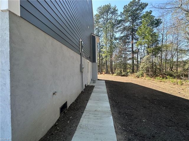 207 Hall RD, Hampton, VA 23664