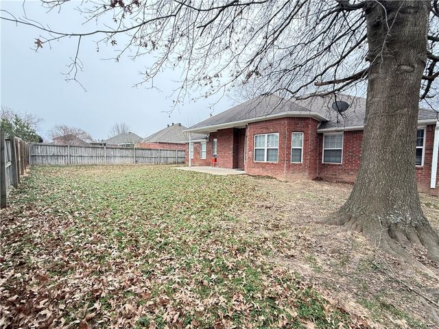 3497 Eagle Crest Circle, Springdale, AR 72762