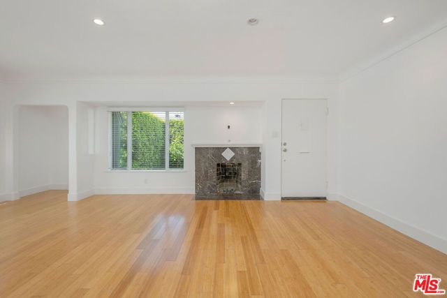 542 N Sierra Bonita Avenue, Los Angeles, CA 90036