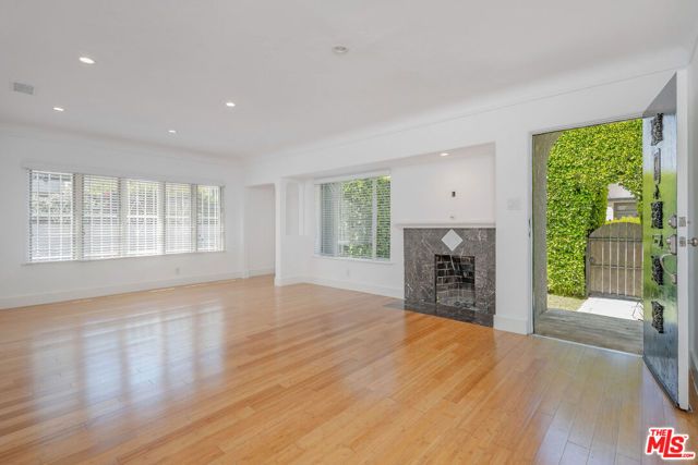 542 N Sierra Bonita Avenue, Los Angeles, CA 90036