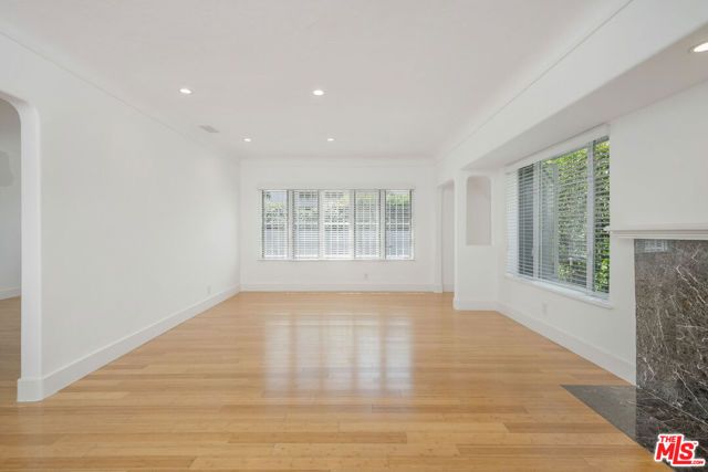 542 N Sierra Bonita Avenue, Los Angeles, CA 90036