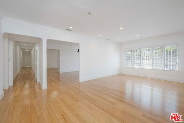 542 N Sierra Bonita Avenue, Los Angeles, CA 90036