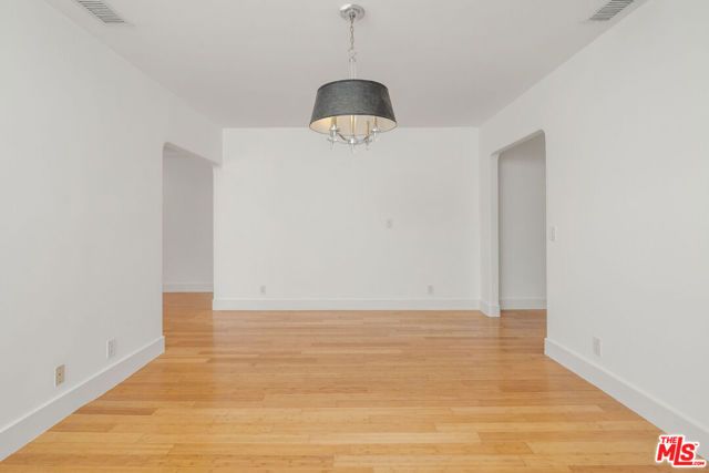 542 N Sierra Bonita Avenue, Los Angeles, CA 90036