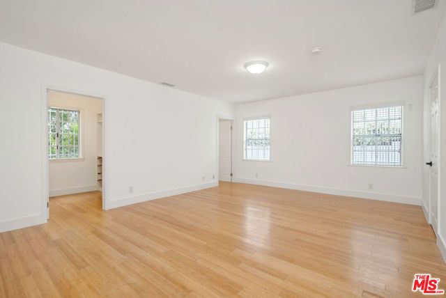 542 N Sierra Bonita Avenue, Los Angeles, CA 90036