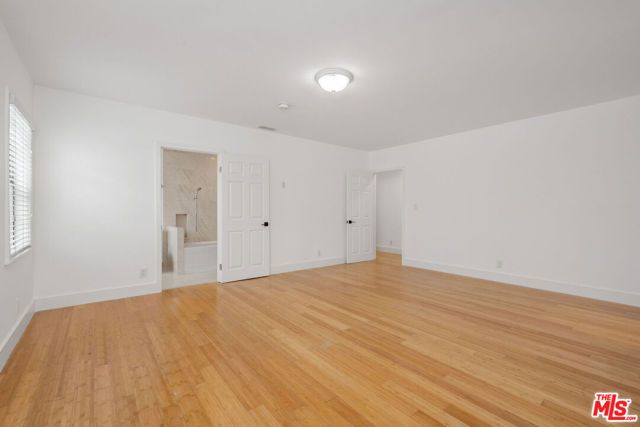 542 N Sierra Bonita Avenue, Los Angeles, CA 90036