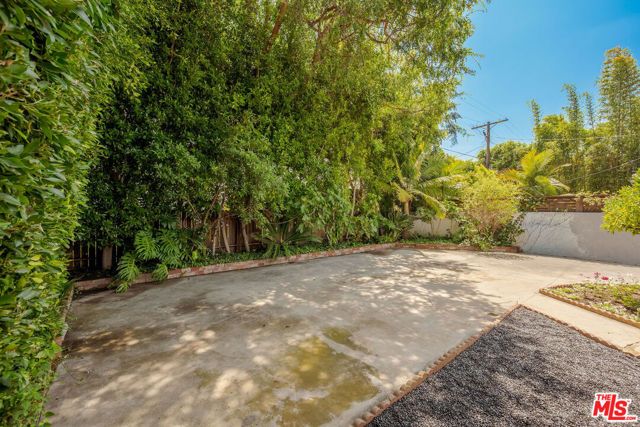 542 N Sierra Bonita Avenue, Los Angeles, CA 90036