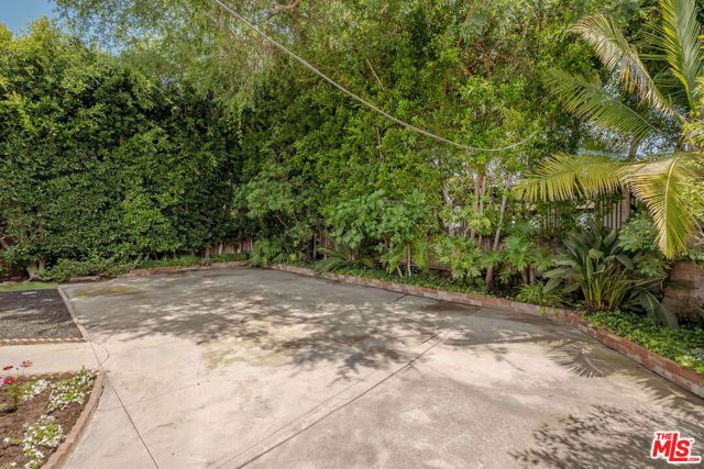 542 N Sierra Bonita Avenue, Los Angeles, CA 90036