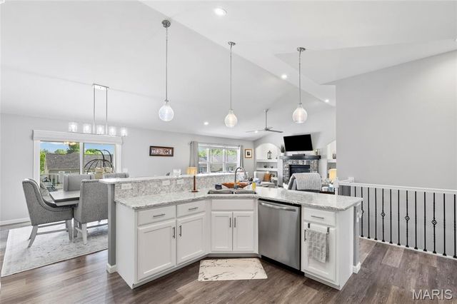 2727 Red Maple Drive, Barnhart, MO 63012