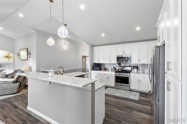 2727 Red Maple Drive, Barnhart, MO 63012