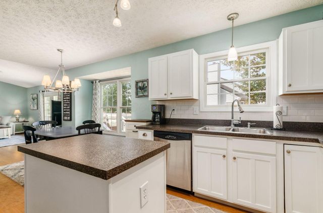 159 Yehlshire Drive, Galloway, OH 43119