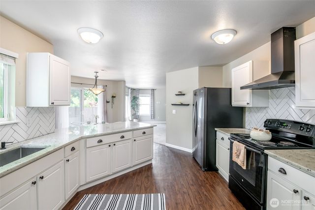 12104 133rd Street E, Puyallup, WA 98374