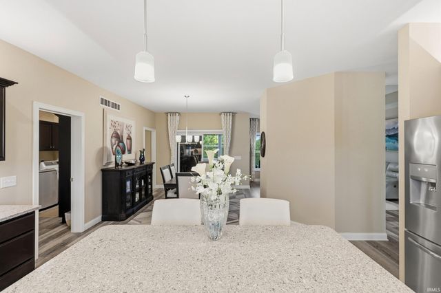 2880 Farrah Crossing, Fort Wayne, IN 46818