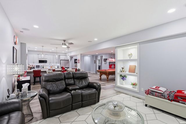 2880 Farrah Crossing, Fort Wayne, IN 46818